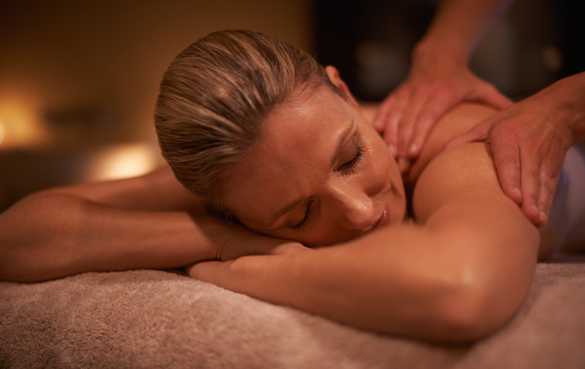 Unna dig en skön massage med Aloe Heat Lotion och Aloe MSM Gel och känn hur lugnet sprider sig i hela kroppen. 